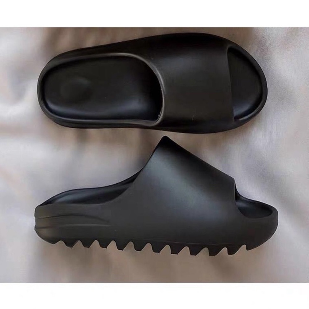 Yeezy inspired slides black 8